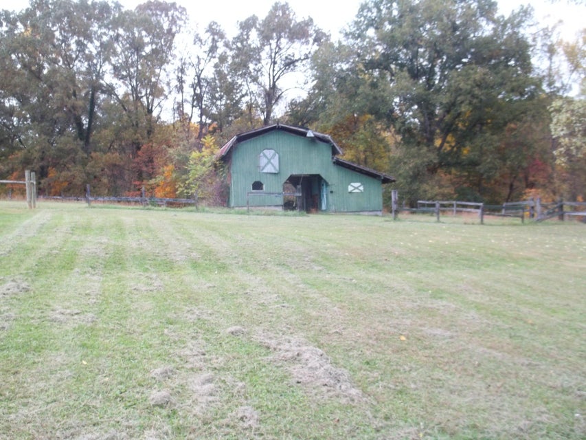 Photo #33: 520 Ivy Lane