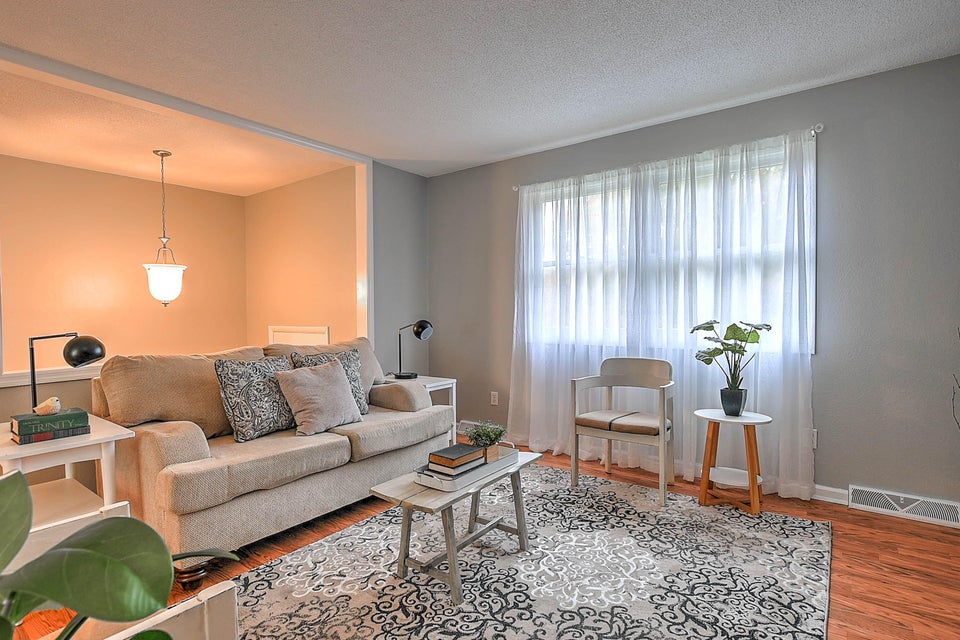 Photo #3: 3020 Ridgemont Circle