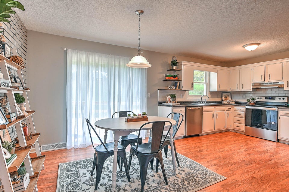 Photo #6: 3020 Ridgemont Circle