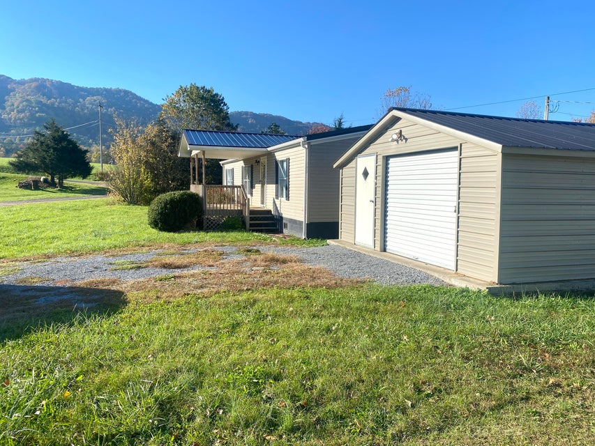 Photo #3: 195 Oak Lane Road