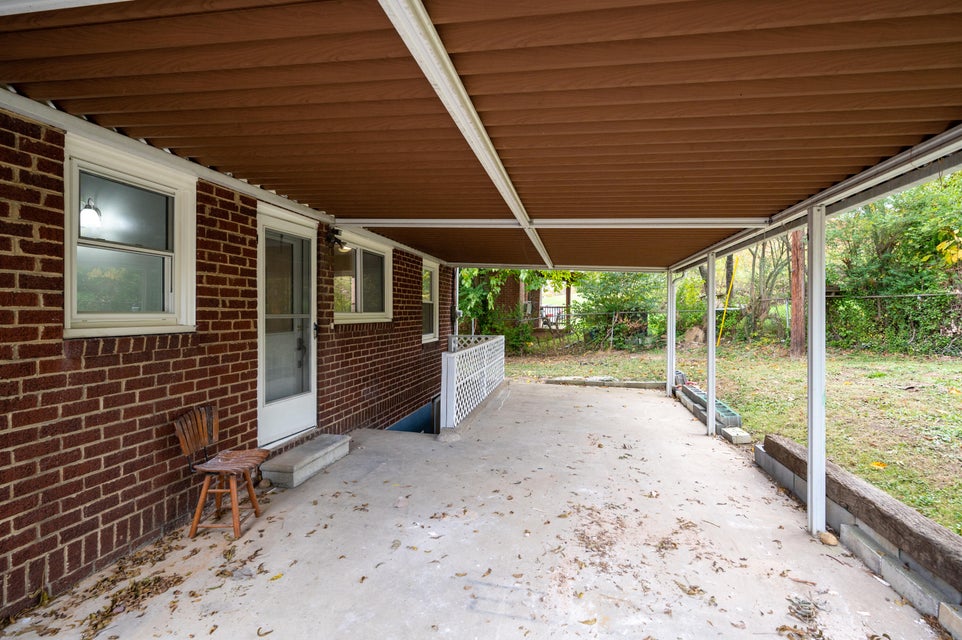 Photo #36: 1009 Yadkin Street