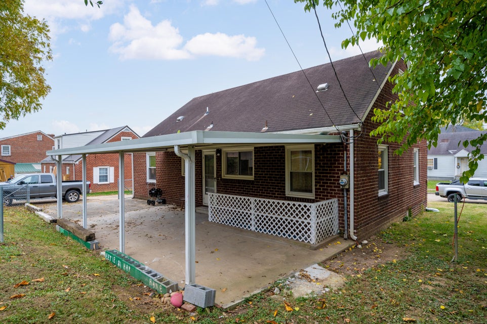 Photo #3: 1009 Yadkin Street