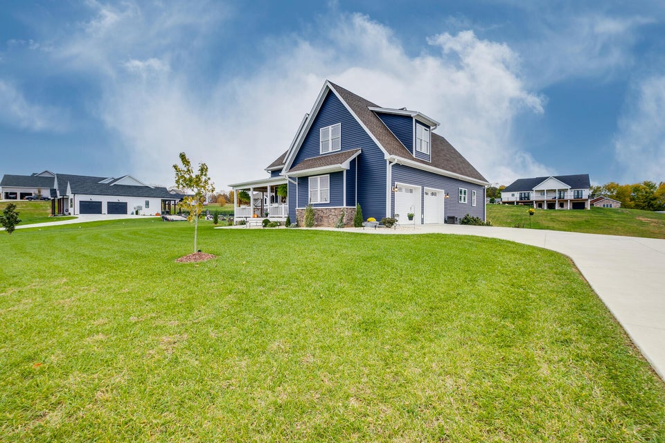 Photo #3: 133 Lakeview Estates Drive