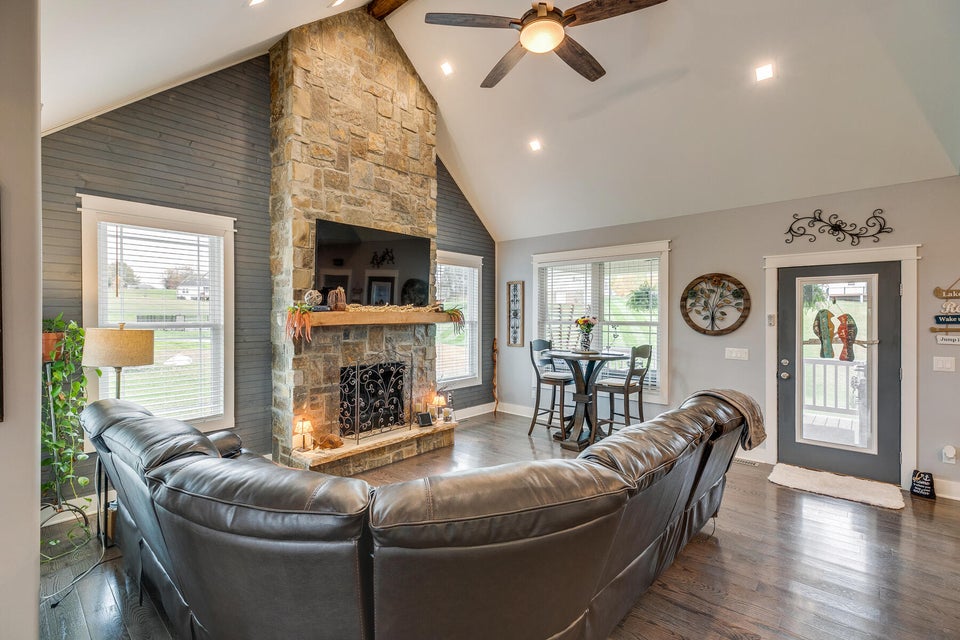 Photo #10: 133 Lakeview Estates Drive