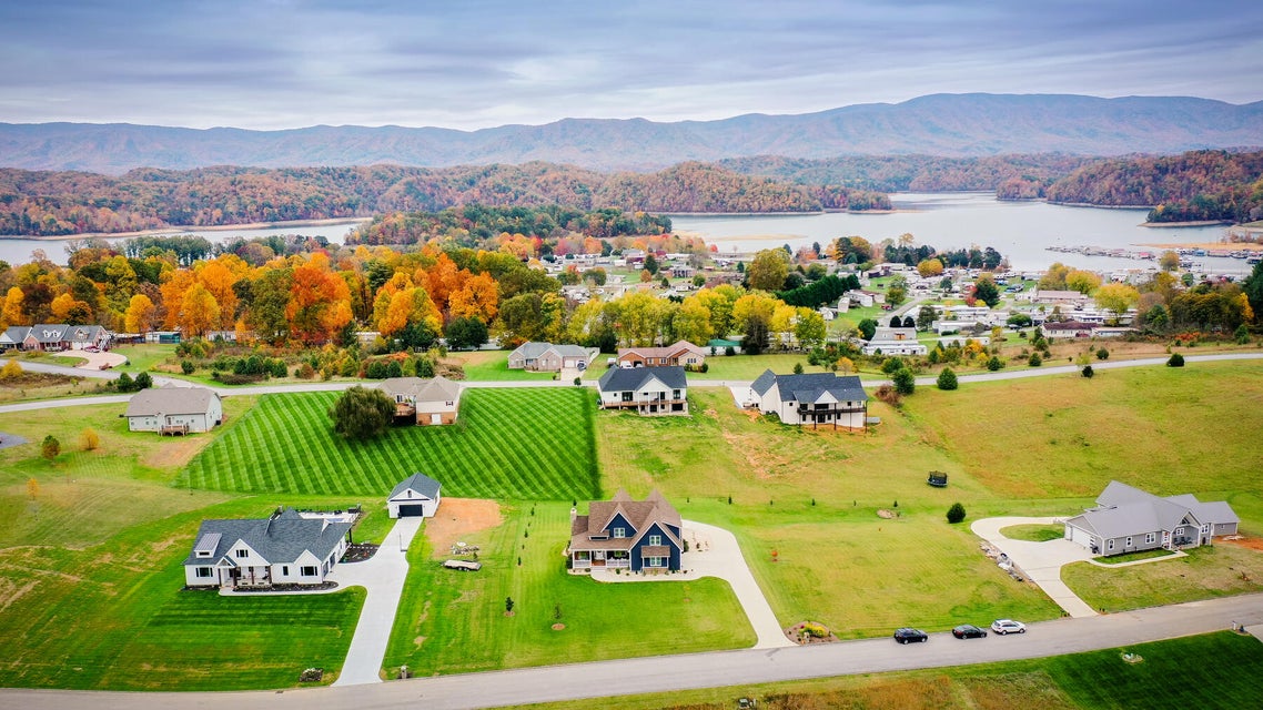 Photo #4: 133 Lakeview Estates Drive