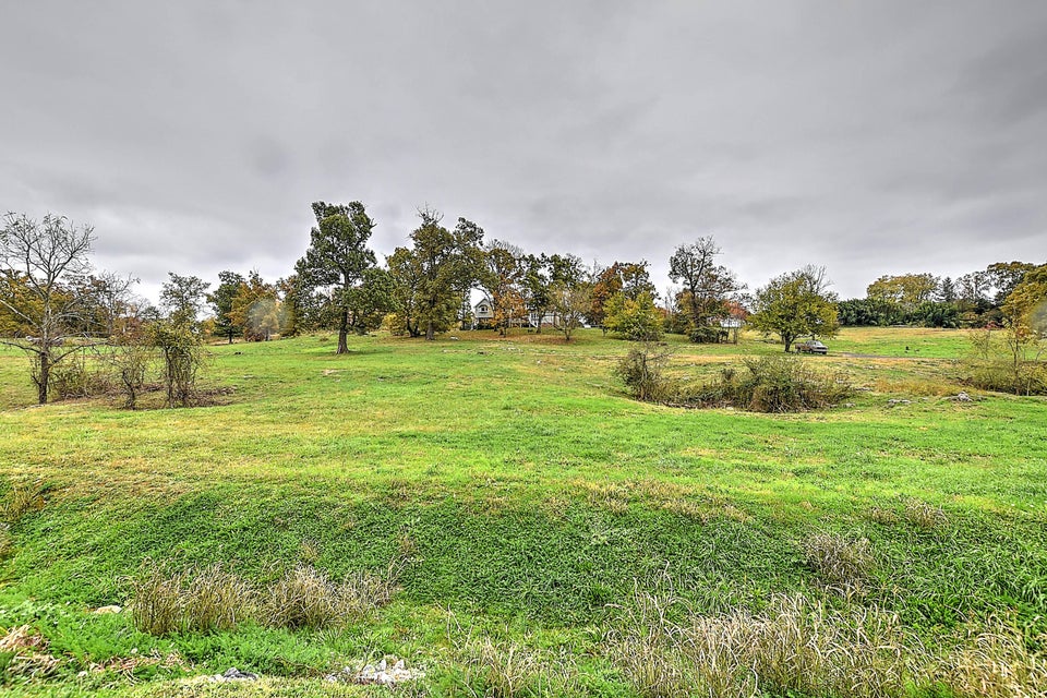 Photo #46: 230 Avonlea Place