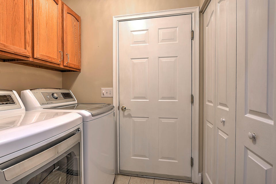 Photo #18: 230 Avonlea Place