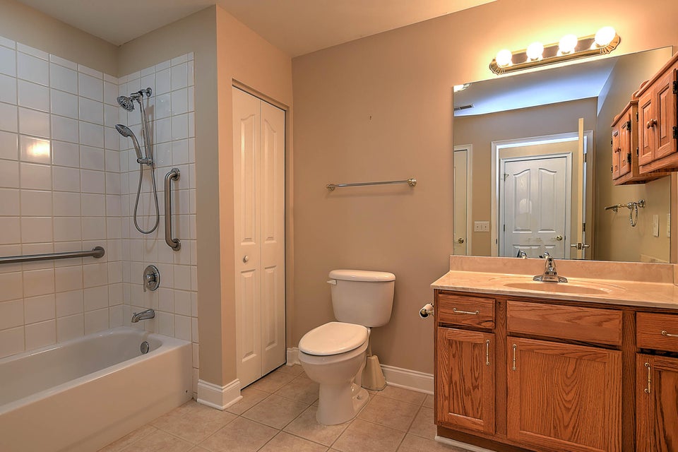 Photo #23: 230 Avonlea Place