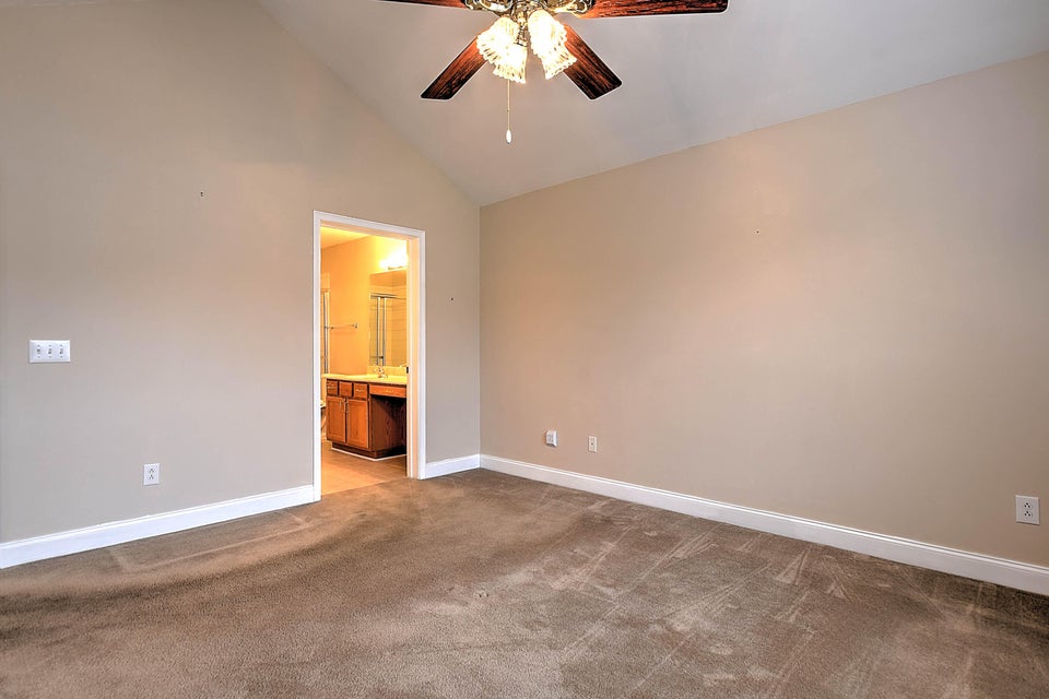 Photo #25: 230 Avonlea Place