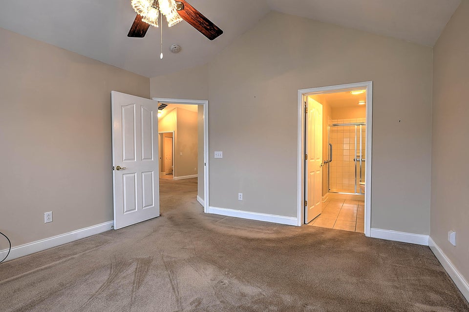 Photo #26: 230 Avonlea Place