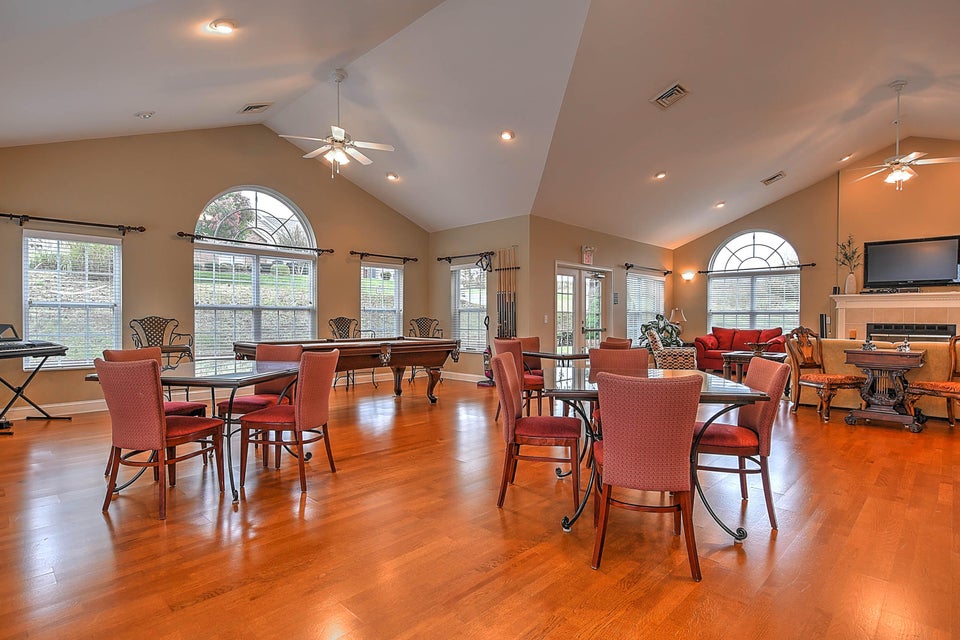 Photo #37: 230 Avonlea Place