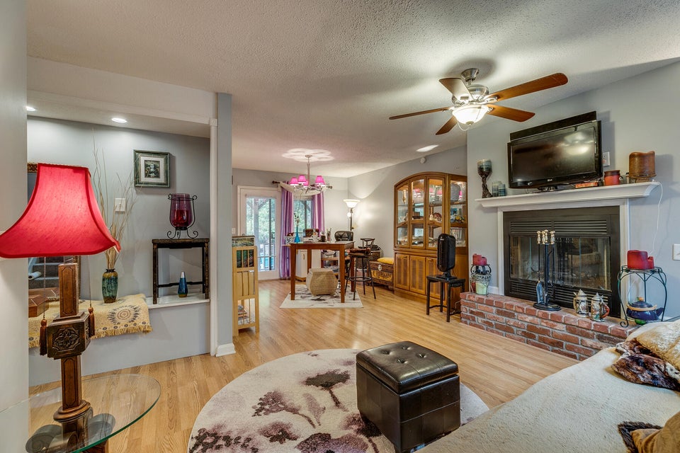 Photo #8: 217 Windridge Colony