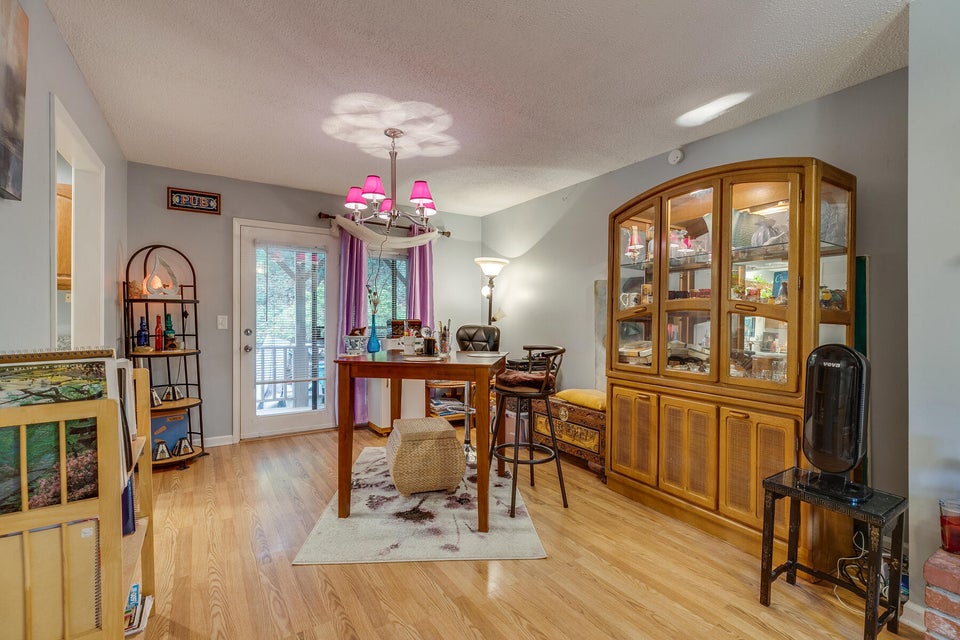 Photo #9: 217 Windridge Colony