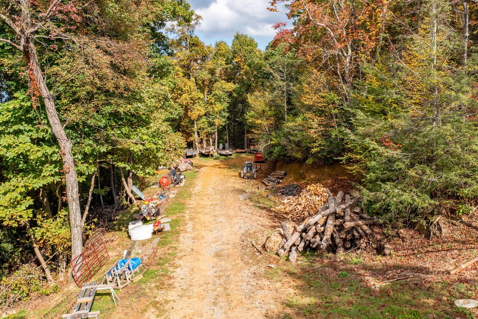 Photo #37: 321 Old Clarktown Road
