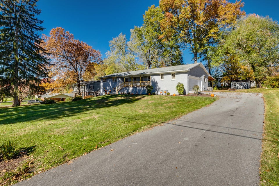 Photo #3: 1613 Crystal Springs Drive