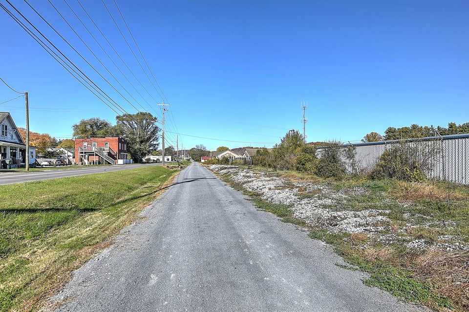 Photo #26: 706 Tipton Street