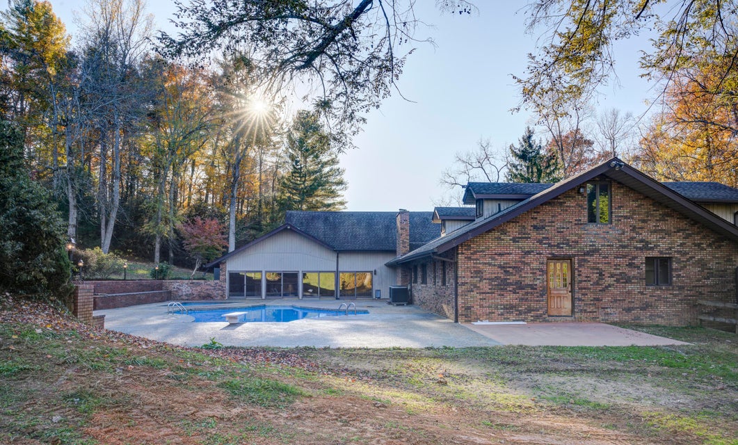 Photo #9: 4953 Weaver Pike Pike