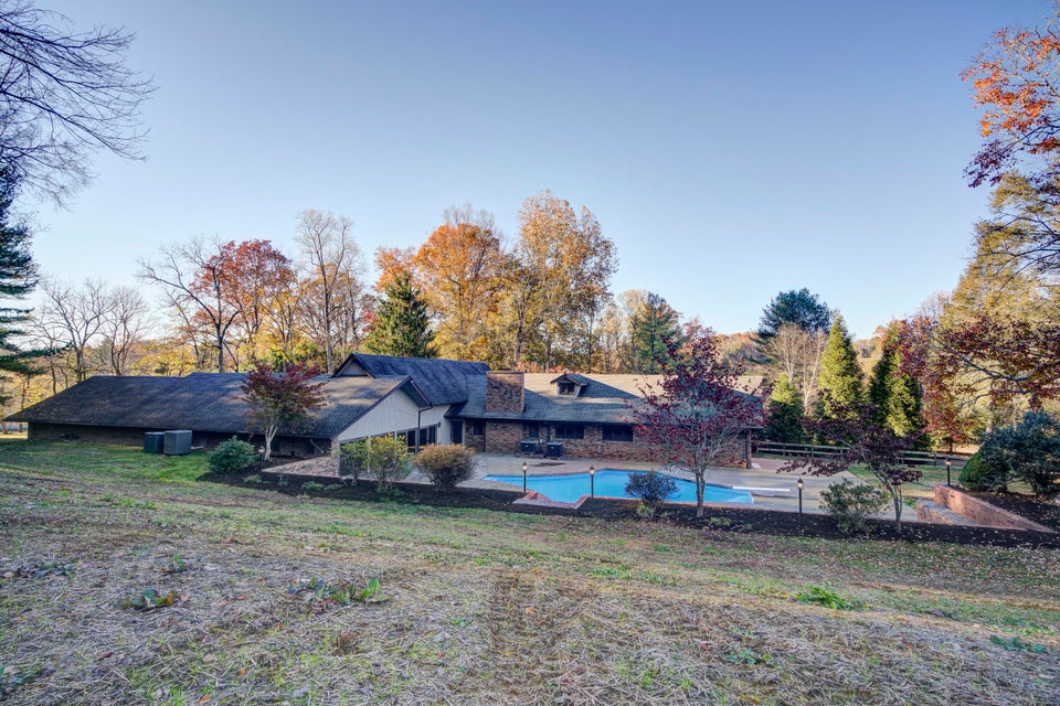 Photo #12: 4953 Weaver Pike Pike