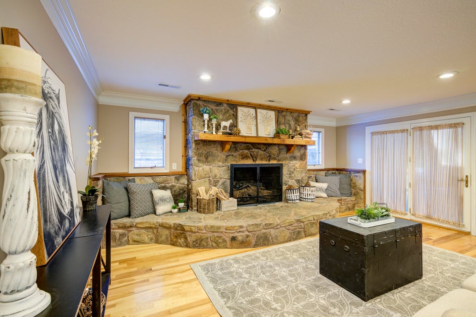 Photo #33: 4953 Weaver Pike Pike