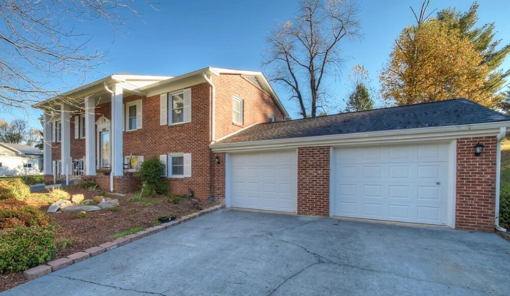 Photo #4: 1632 Fairway Drive