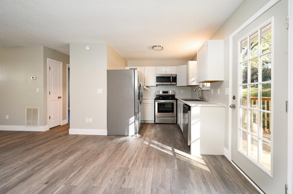 Photo #5: 337 Hemlock Street