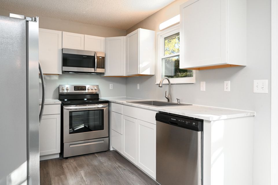 Photo #6: 337 Hemlock Street