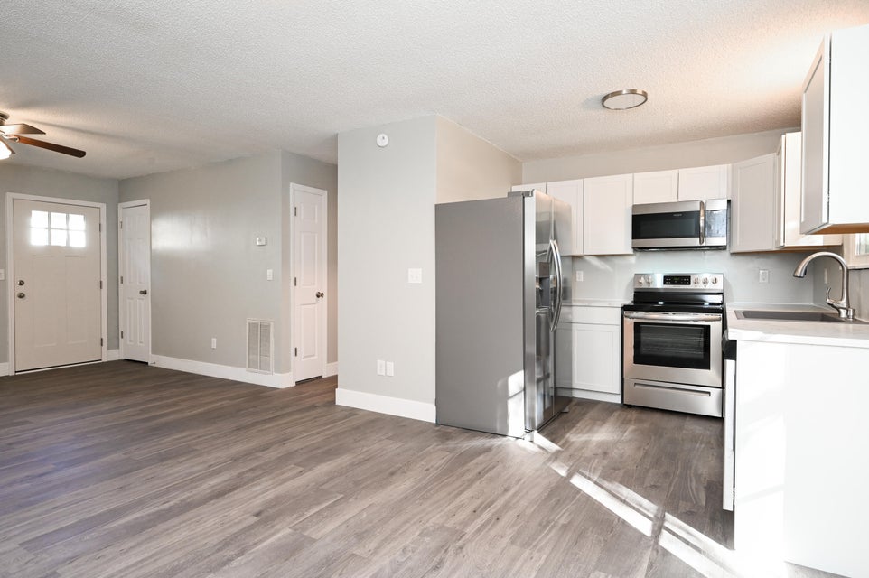 Photo #8: 337 Hemlock Street