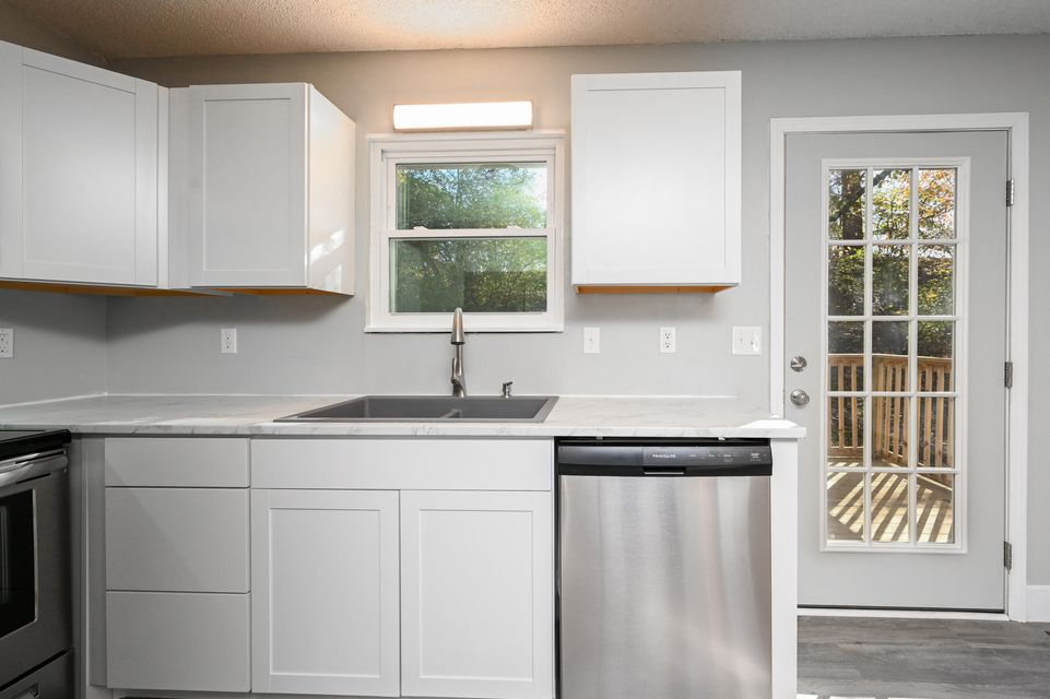 Photo #9: 337 Hemlock Street