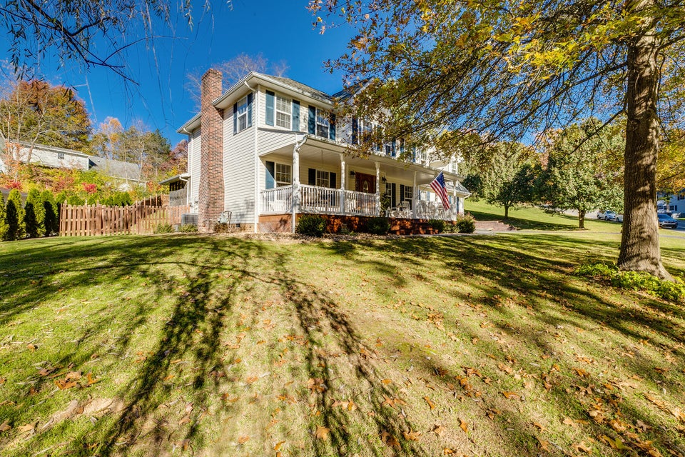 Photo #2: 115 Oak Forest Drive