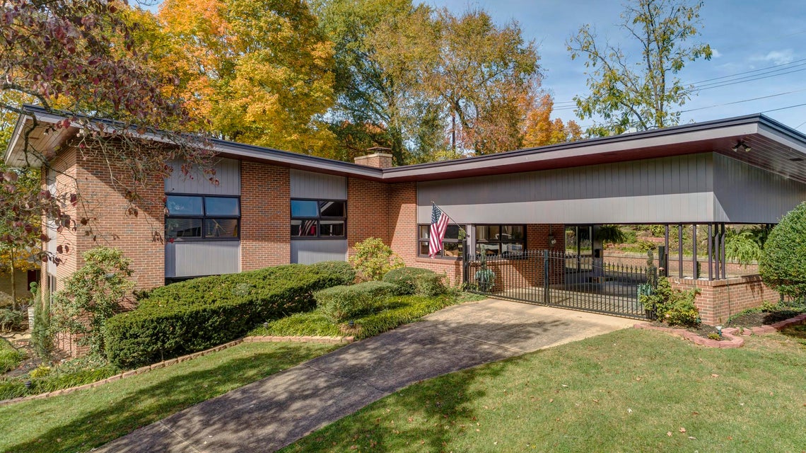 Photo #2: 1416 Crescent Drive