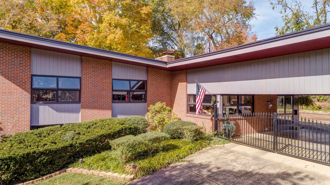 Photo #3: 1416 Crescent Drive