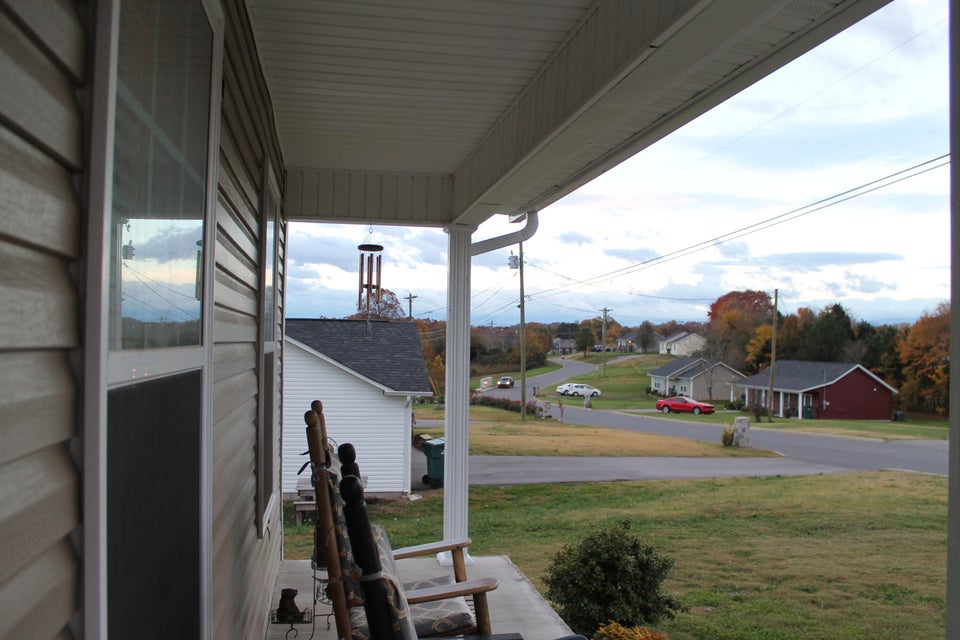 Photo #7: 1127 Rosella Dr Drive
