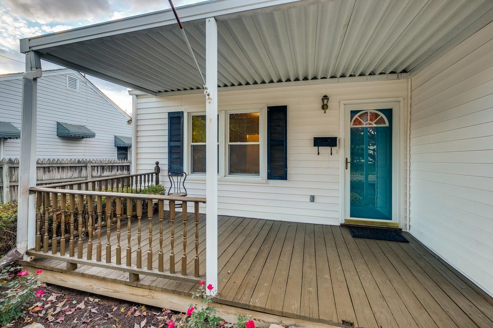 Photo #2: 1640 Jefferson Avenue