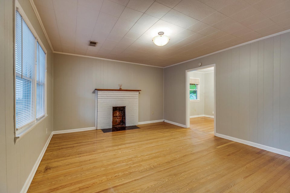Photo #4: 1640 Jefferson Avenue