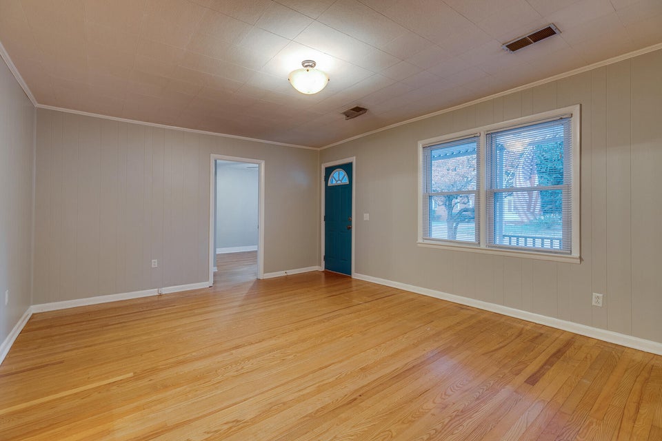 Photo #6: 1640 Jefferson Avenue