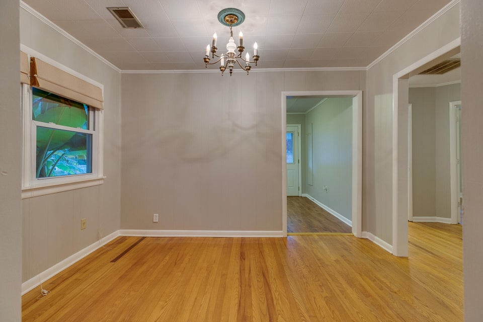 Photo #8: 1640 Jefferson Avenue