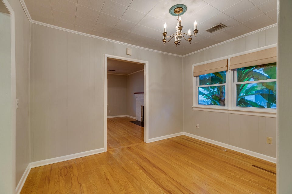 Photo #9: 1640 Jefferson Avenue