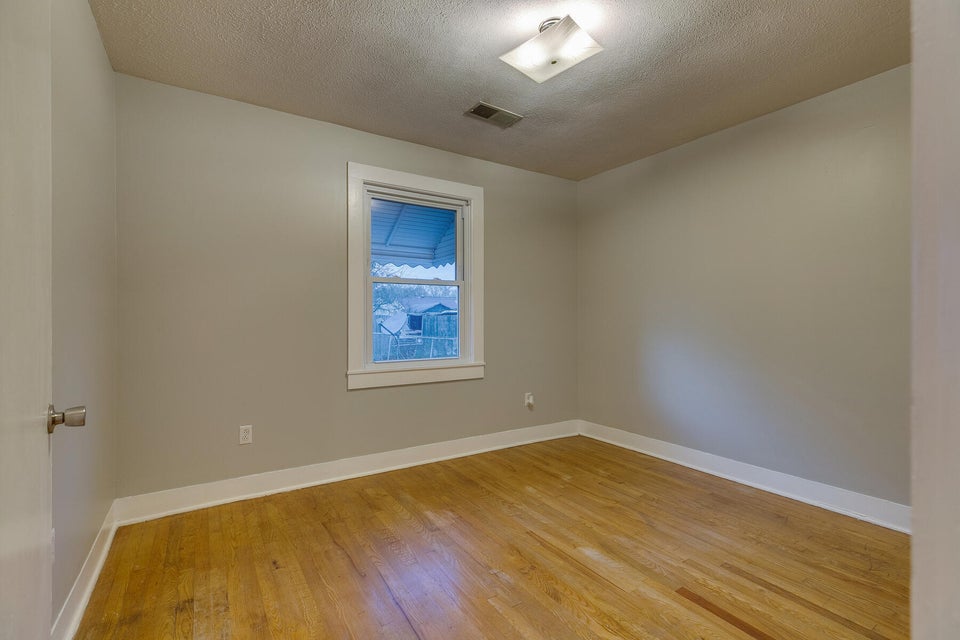 Photo #24: 1640 Jefferson Avenue
