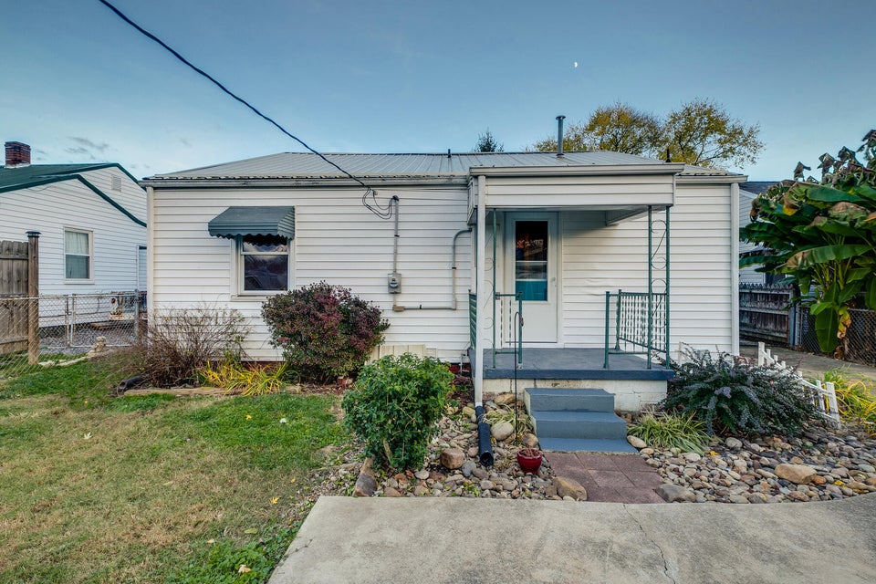 Photo #30: 1640 Jefferson Avenue