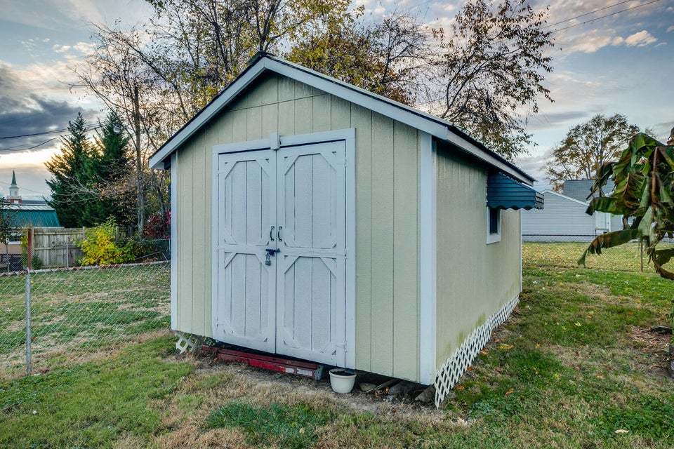 Photo #34: 1640 Jefferson Avenue