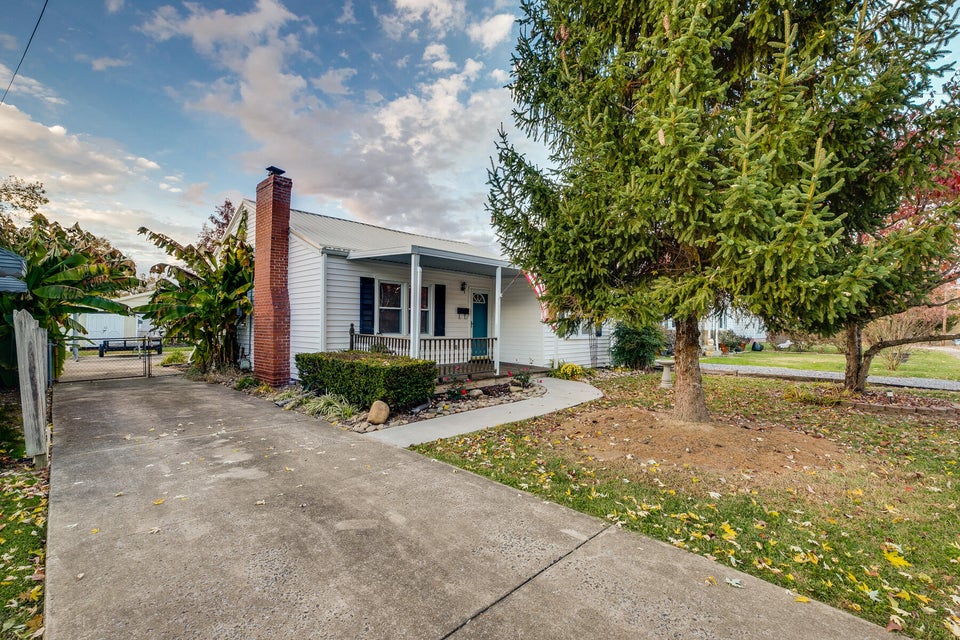 Photo #36: 1640 Jefferson Avenue