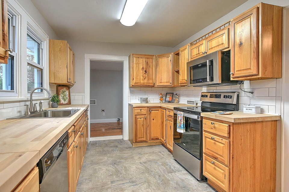 Photo #11: 1216 Kentucky Avenue