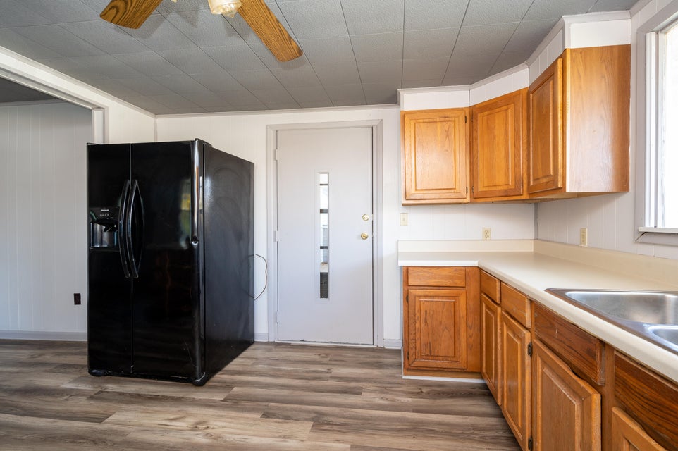 Photo #6: 705 Sunnyview Drive
