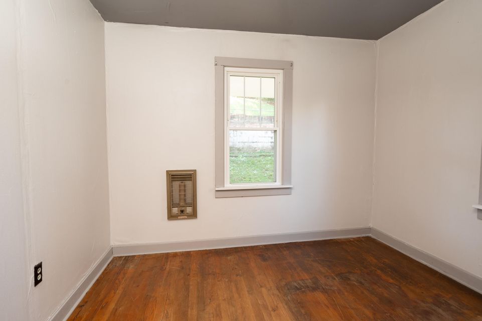 Photo #13: 705 Sunnyview Drive