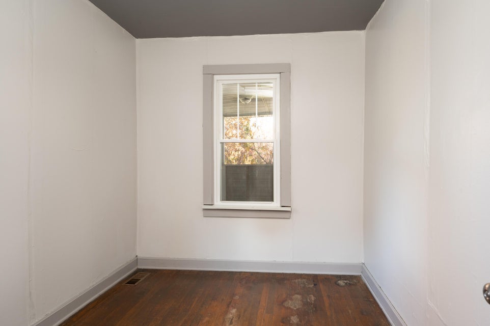 Photo #17: 705 Sunnyview Drive