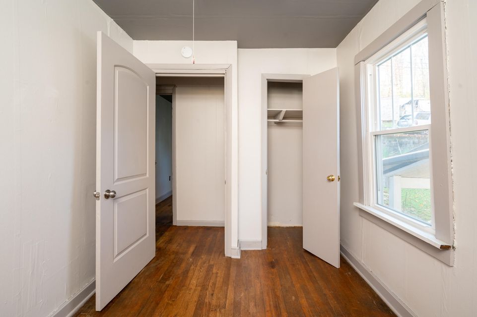 Photo #18: 705 Sunnyview Drive