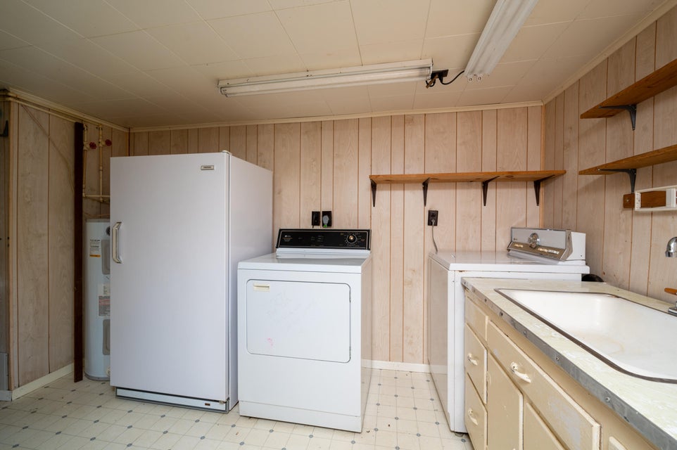 Photo #20: 705 Sunnyview Drive