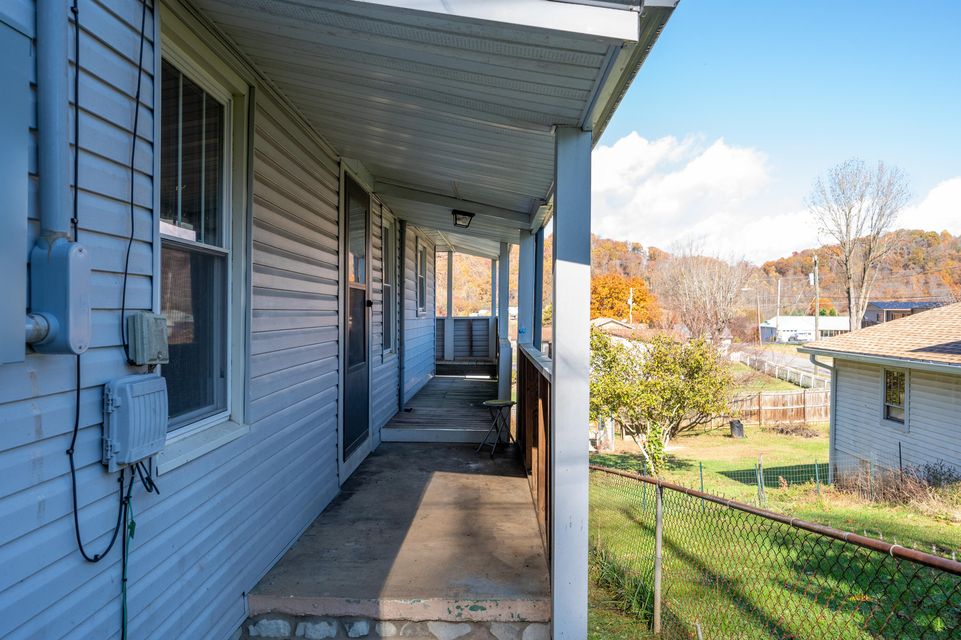 Photo #28: 705 Sunnyview Drive