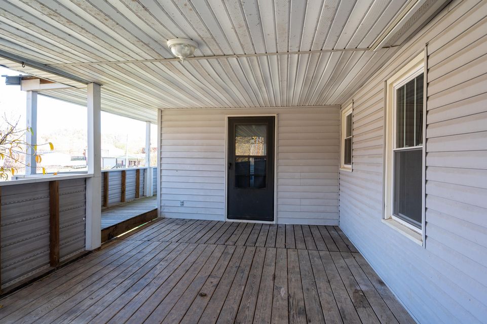 Photo #32: 705 Sunnyview Drive
