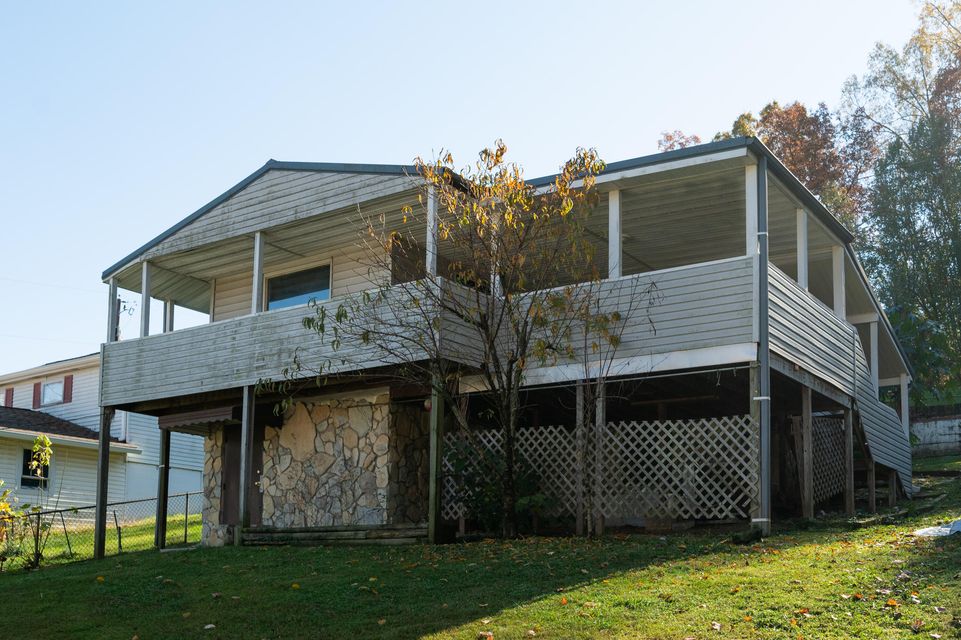 Photo #34: 705 Sunnyview Drive
